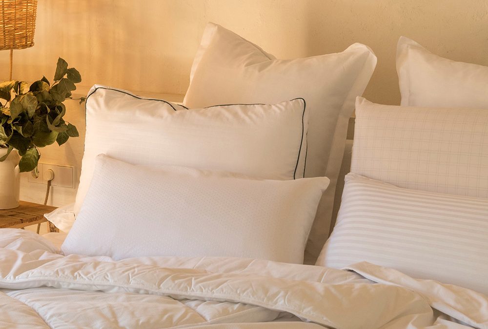 Cojines y plaids: pequeños cambios para actualizar una habitación